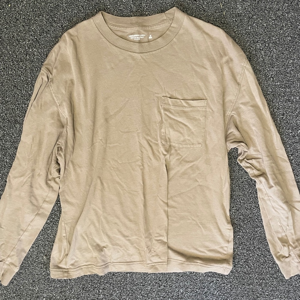 Essential Long-Sleeve Pocket Tee
